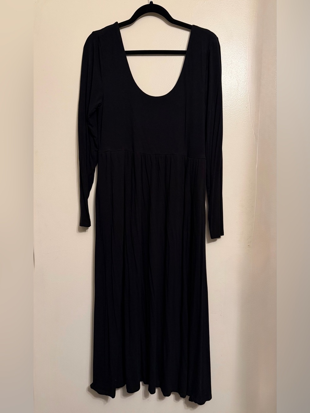 a new day Black Scoop Neck Long Sleeve Maxi Dress